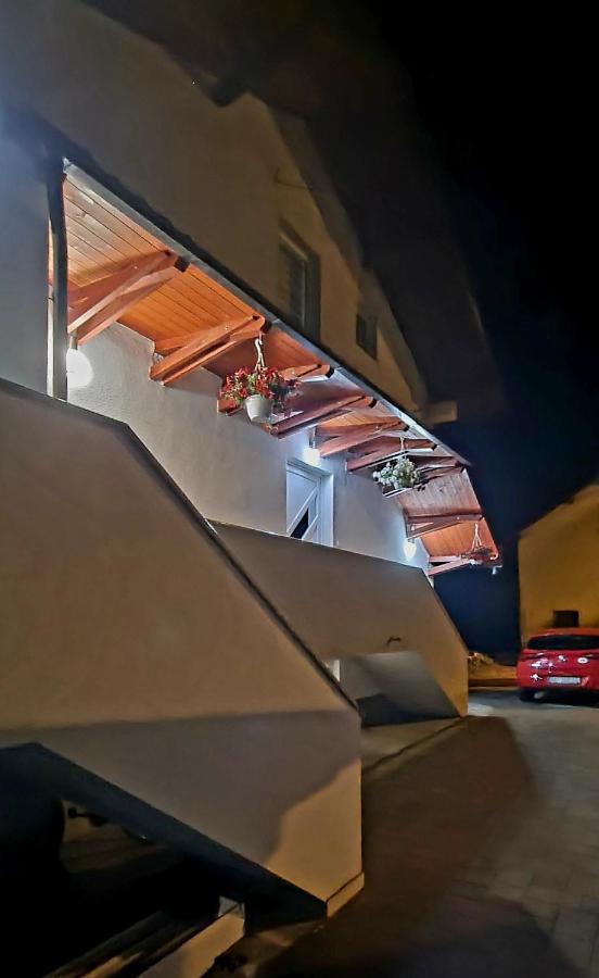 Apartmani Bilic Кореница Экстерьер фото