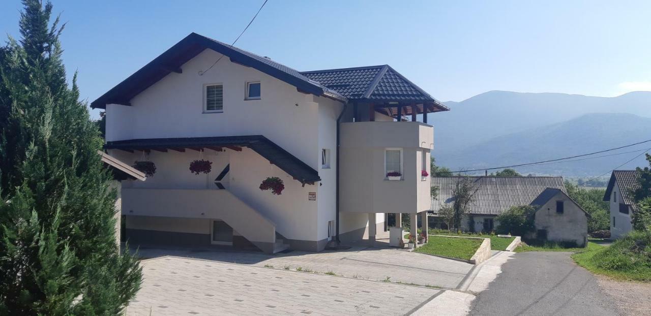 Apartmani Bilic Кореница Экстерьер фото